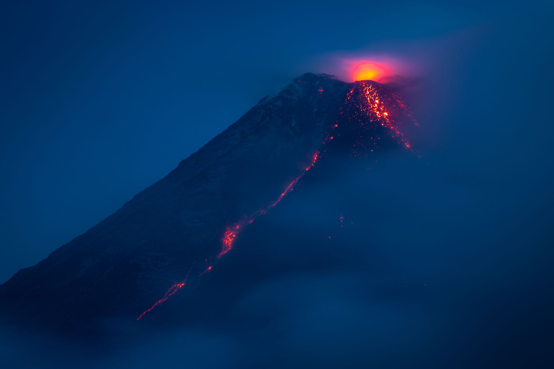 环太平洋火山带地图，标注主要火山和地震带